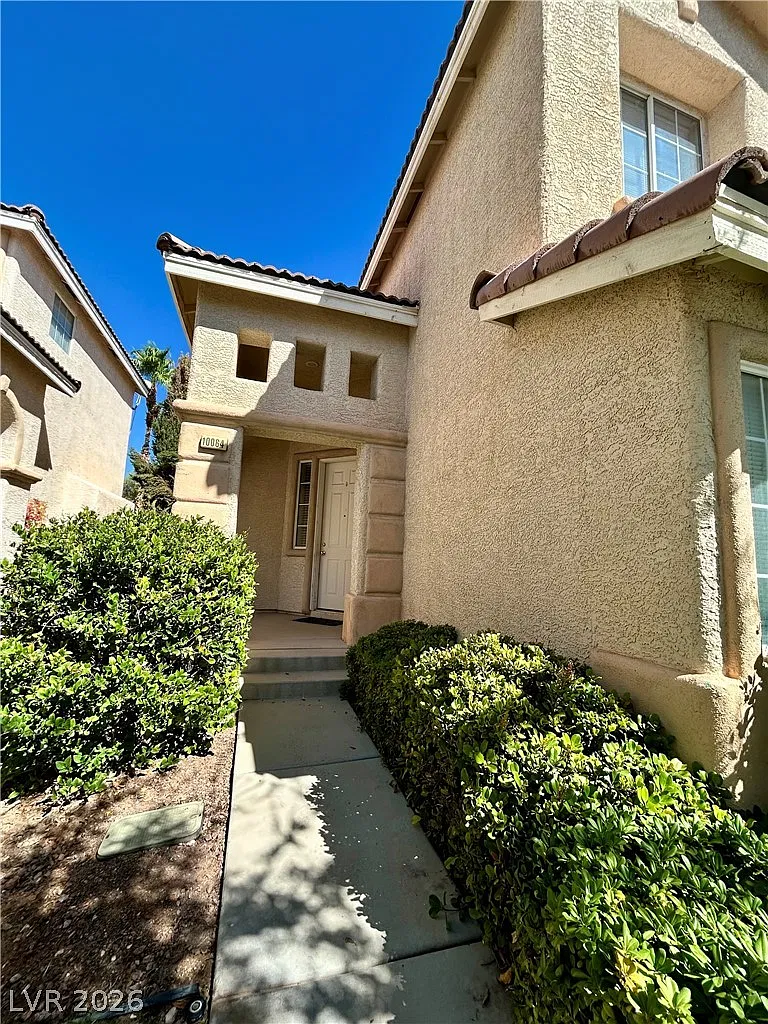 4 bed, 3.5 bath, 1885 sqft, $2,025 — Photo 2