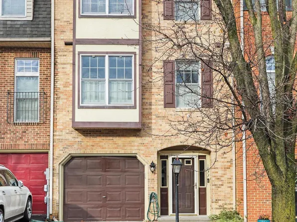 1077 Lindsay Ln, Hagerstown, MD 21742