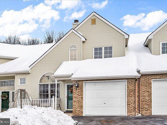 2nd image of 43 Standiford Ct #155