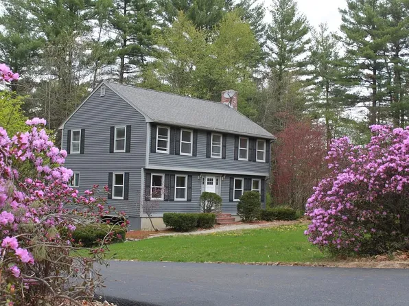 11 Pinewood Dr, Amherst, NH 03031