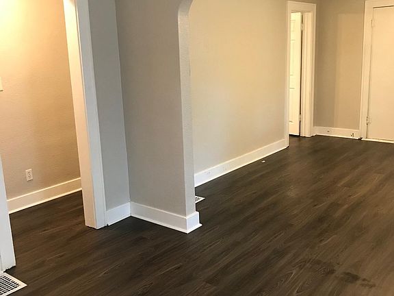5th image of 616 N Lakeview Ave