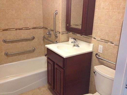 4th image of 215 Beach 101st St APT 2F