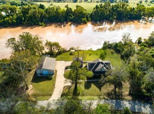 759 County Road 703, West Columbia, TX 77486