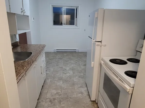 70 Albert St #12, Cambridge, ON N1R 3N2