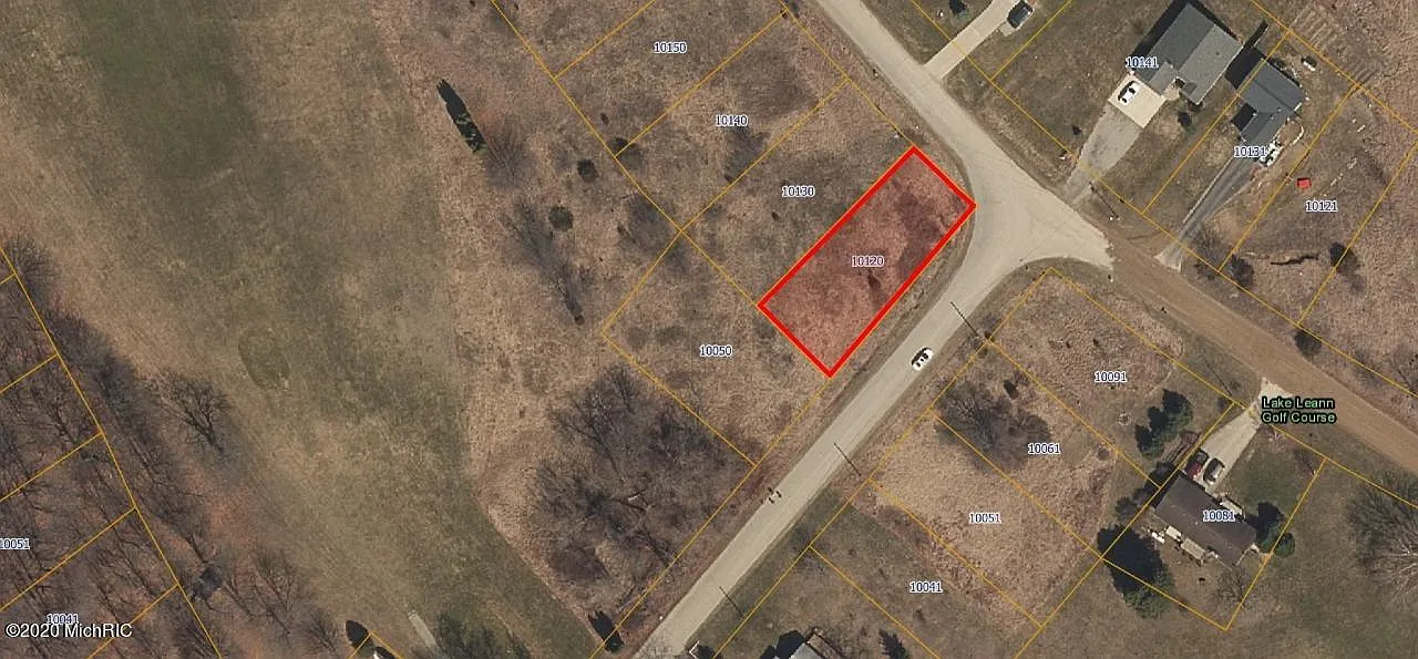 10120 Fairway Dr photo 1