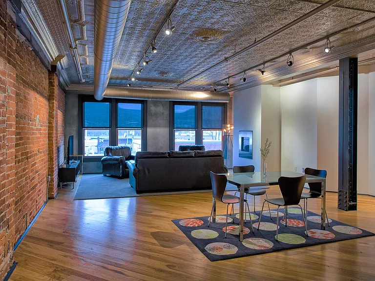 209 E 3rd St #3C — Photo 12