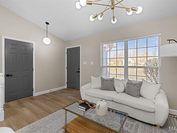 4th image of 29 Salsibury Ct