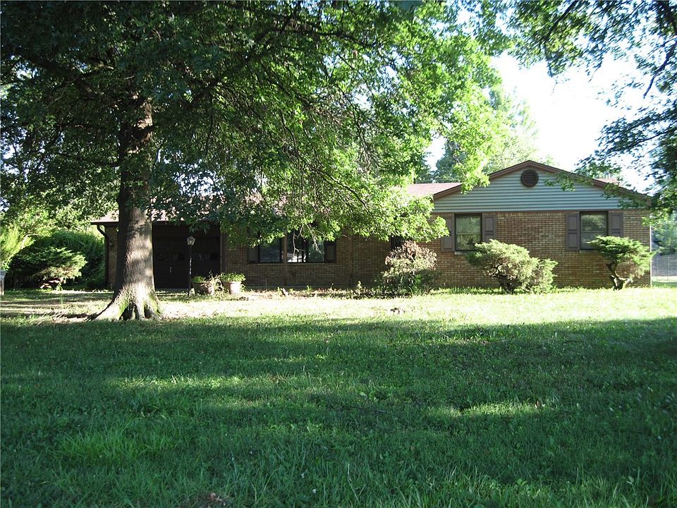 1st image of 644 Clossey Dr