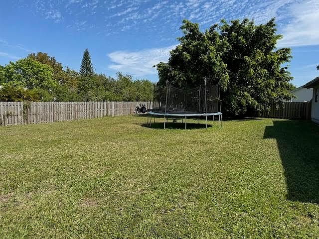 2nd image of 1109 SW Khan Drive