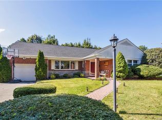 99 Mohawk Rd, Yonkers, NY 10710