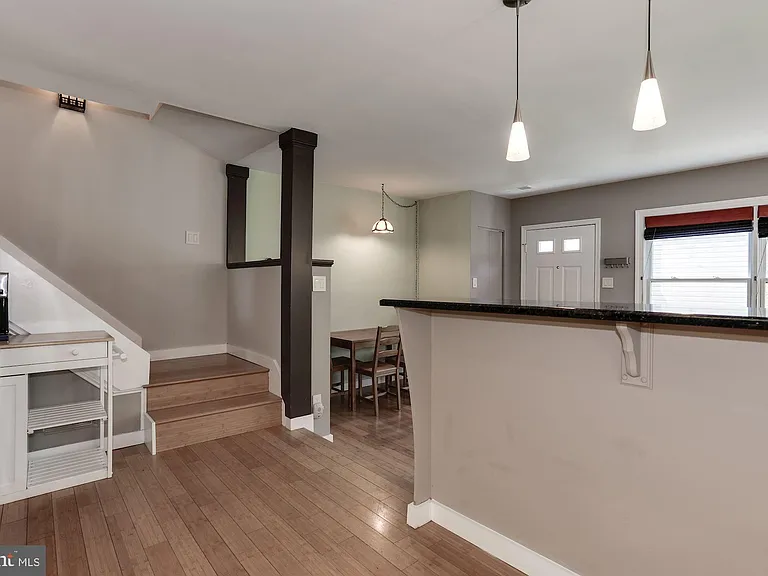 144 N Bedford St #B — Photo 9