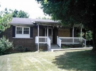 608 Pine Ridge Rd, Johnson City, TN 37601