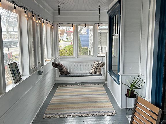 3rd image of 4165 E Bellefontaine Rd