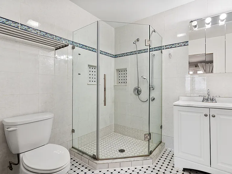 282 Boston Ave #1 — Photo 11