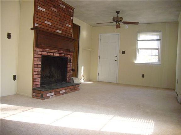 5th image of 204 N Emerson St