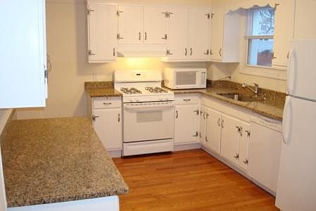 1st image of 25 Hoyt St #1