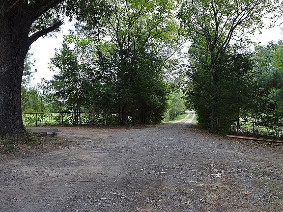 5th image of 4781 County Road 1993