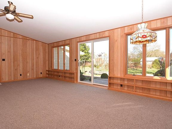 5th image of 9569 N Shore Dr