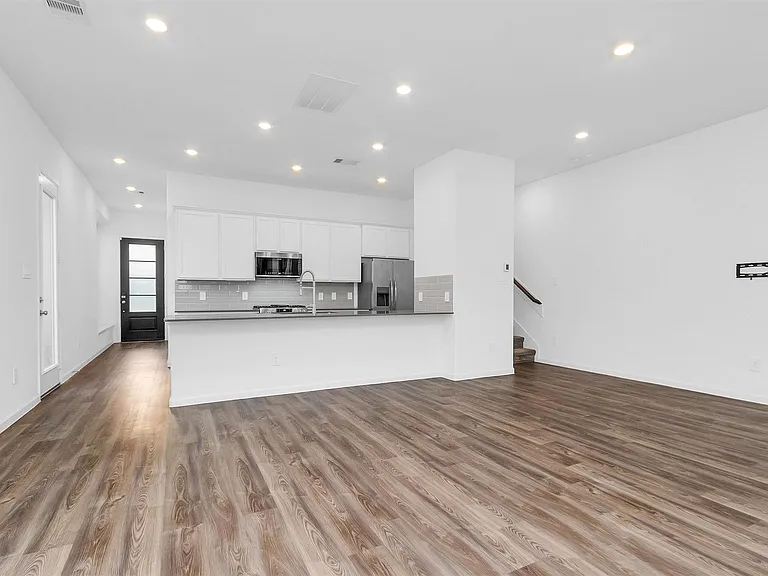 677 Royal Arch Dr — Photo 12