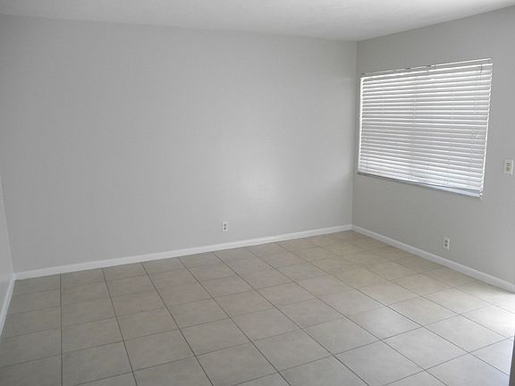 4th image of 817 S Federal Hwy APT 3