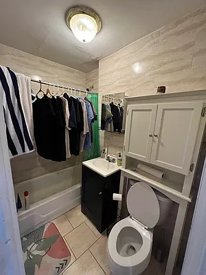 Rented by Delmark Realty LLC | media 16