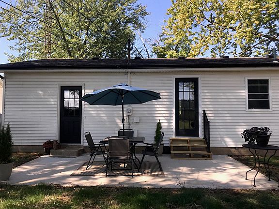 3rd image of 237 Talbot Ave