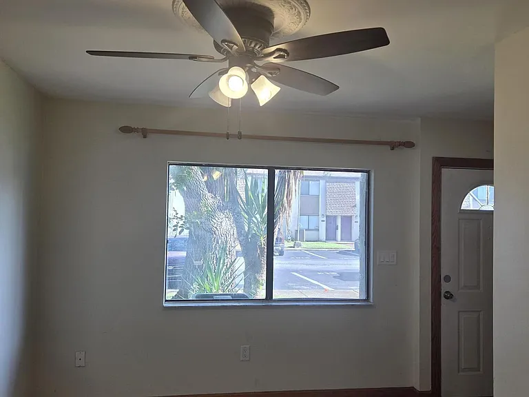 3915 Mount Sterling Ave — Photo 6
