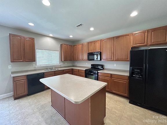 4th image of 10808 Whithorn Way