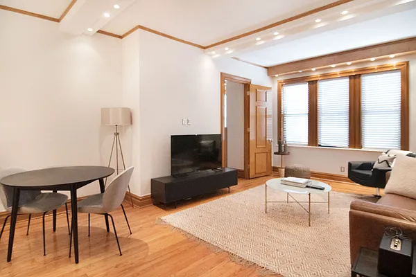 Rented by WAM Partners - William Moses Co. | media 24