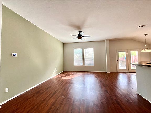 2nd image of 14044 Fontana Rd