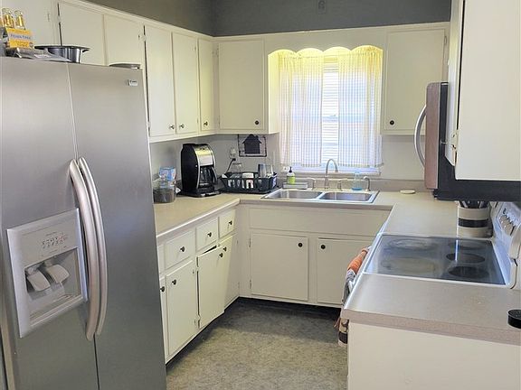 5th image of 1706 Central Dr