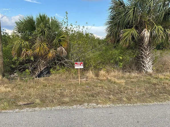 1022 Champion Ave, Lehigh Acres, FL 33971