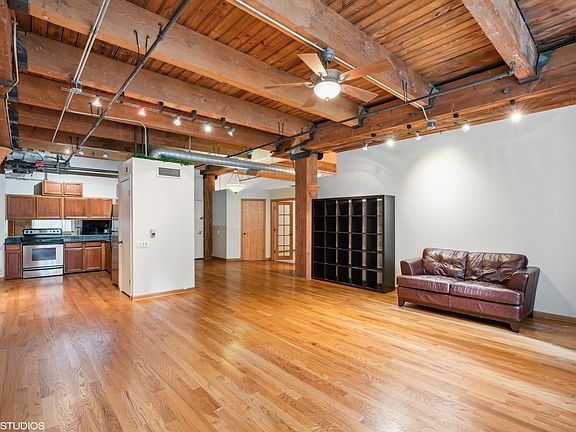 4th image of 540 N Lake Shore Dr APT 312