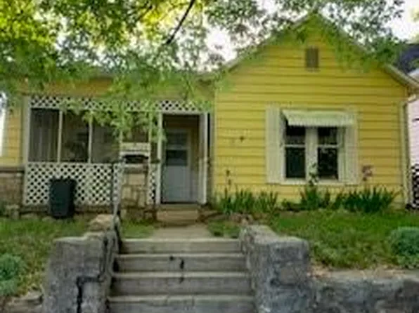 2002 N 3rd St, Saint Joseph, MO 64505