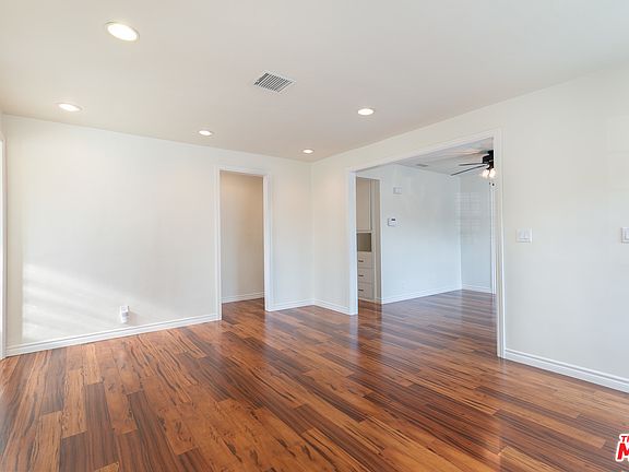 4th image of 1108 N Beachwood Dr