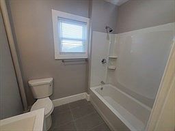 5th image of 738 Washington St #30