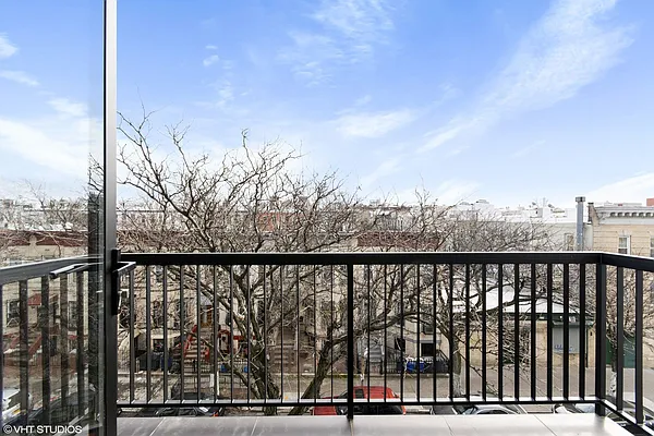 Rented by Venn NY Inc | media 19