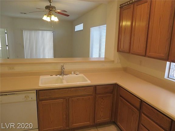 5th image of 1825 Tiger Creek Ave