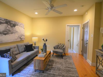 626 S 16th St APT 1, Philadelphia, PA, 19146