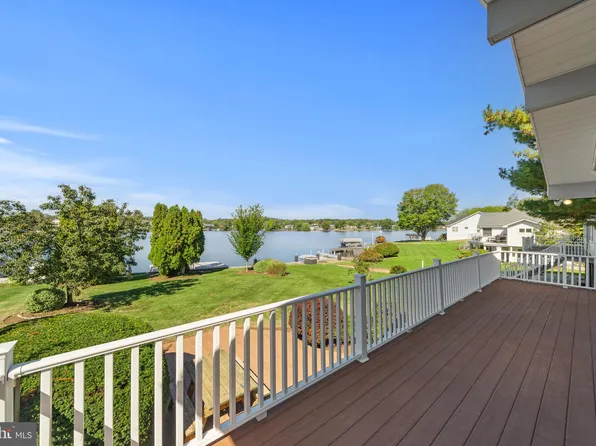 795 Burnside Dr, Gettysburg, PA 17325