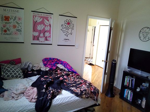 4th image of 1934 W Cortland St #1K