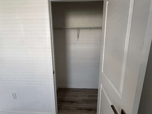 4th image of 322 NE 5th Pl