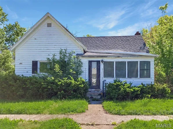 215 Market St, Brookfield, MO 64628