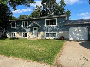 104 Santee Trl, Brookings, SD 57006