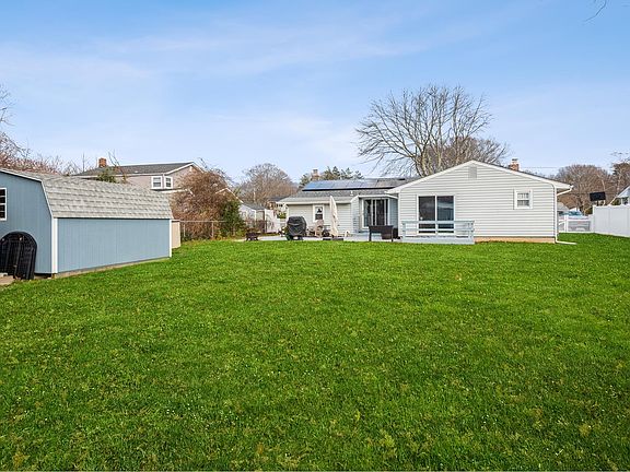 4th image of 34 Harp Ln