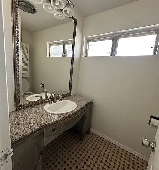 9018 Keith Ave — Photo 7