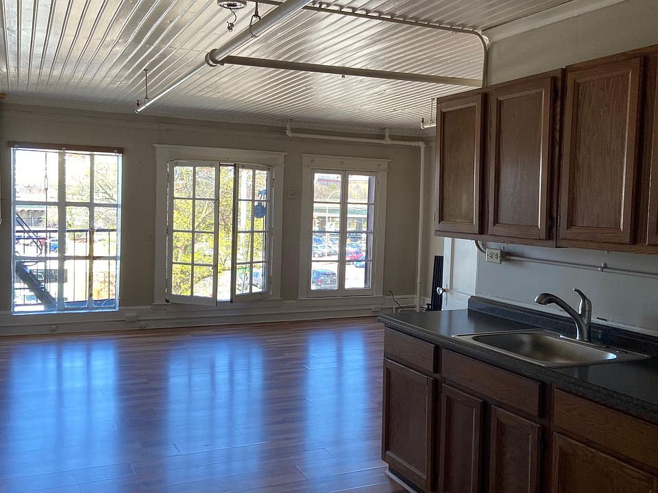1st image of 137 E Water St #3