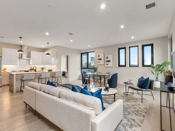 85 Myrtle St #302, Quincy, MA 02171