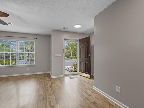 5th image of 1044 Portico Loop #1044