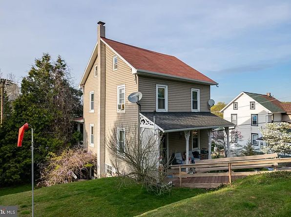 100 Walnut St